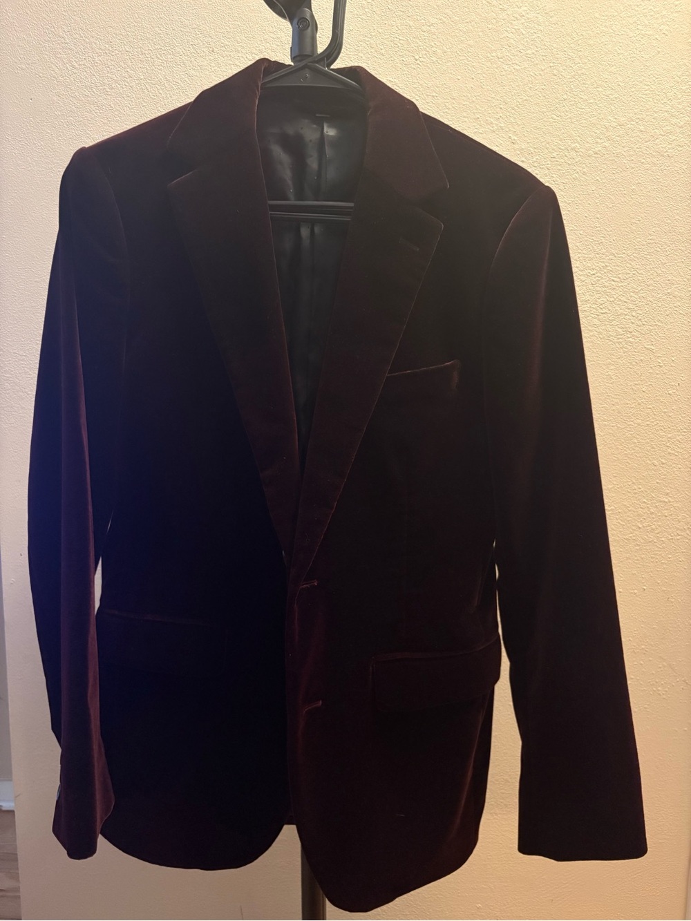 Men's Velvet Blazer in Deep Burgundy